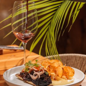 Wine tasting at Kaandela Casco Viejo